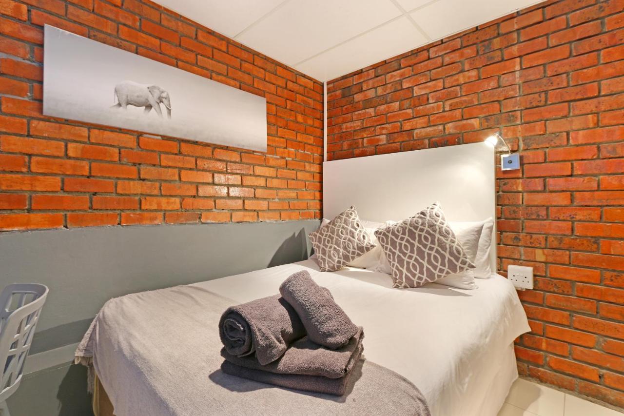 קייפטאון Happy Rhino Hotel מראה חיצוני תמונה